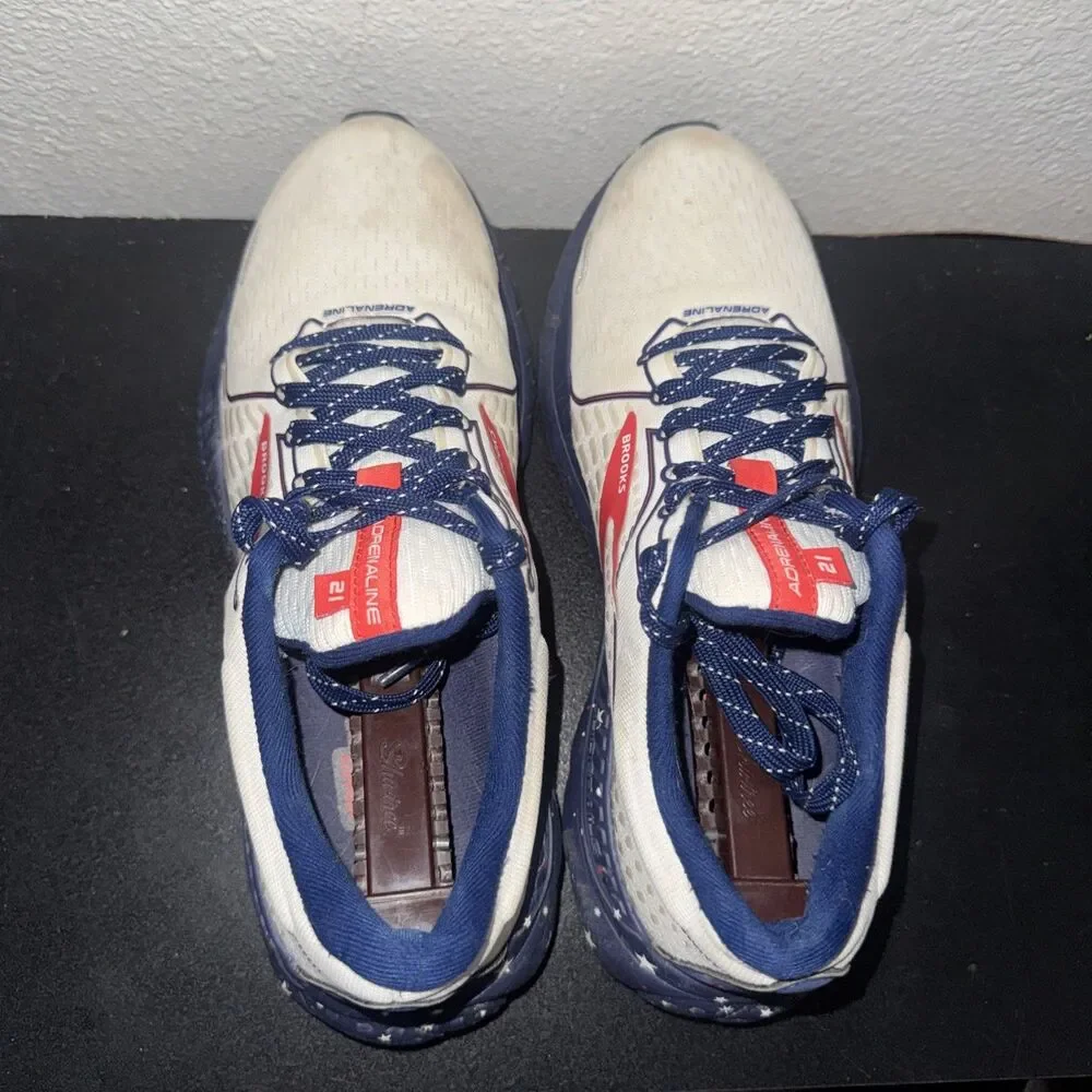 Brooks Women 9 Adrenaline GTS 21 Shoes White Blue Red Stars USA Patriotic